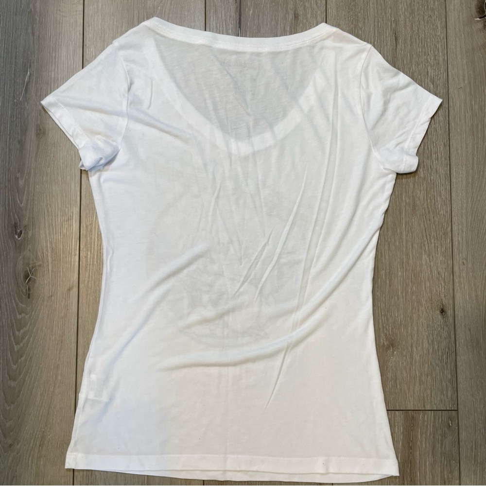 True Religion Women's White Buddha‎ Guitar V-Neck Graphic Tee Shirt Y2K Medium - Picture 5 of 7